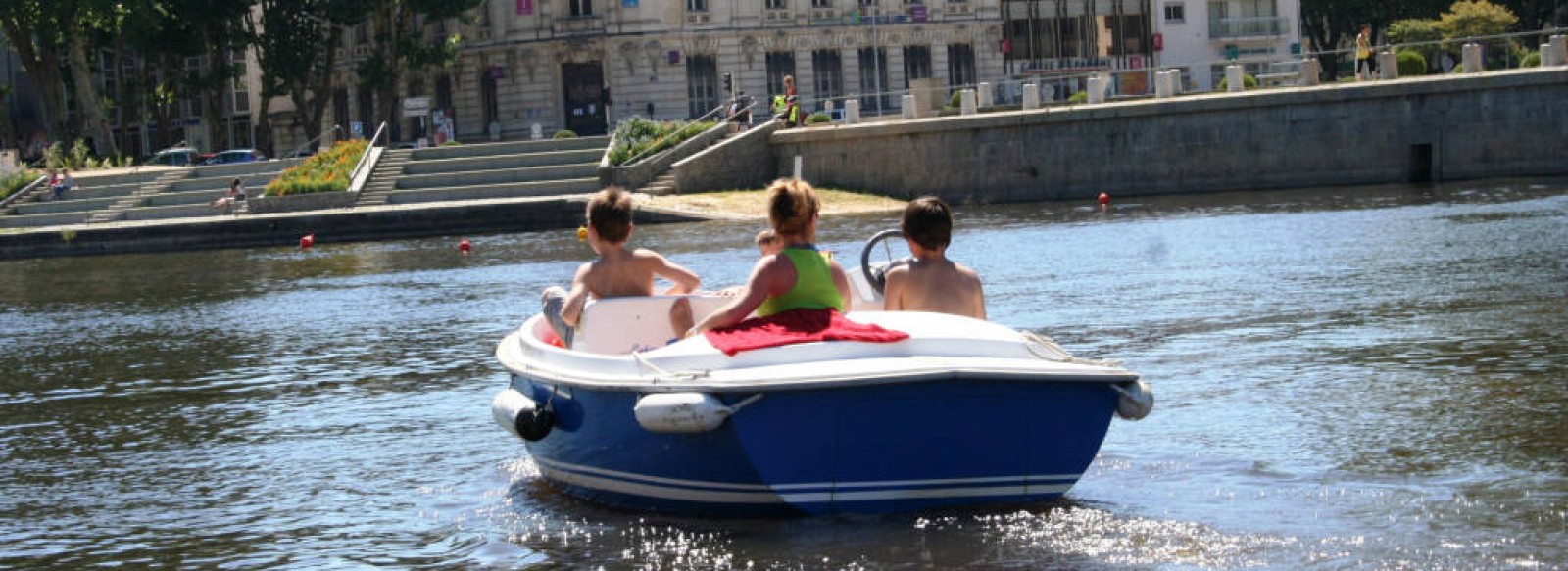 Bateau electrique (ACE) - Halte fluviale