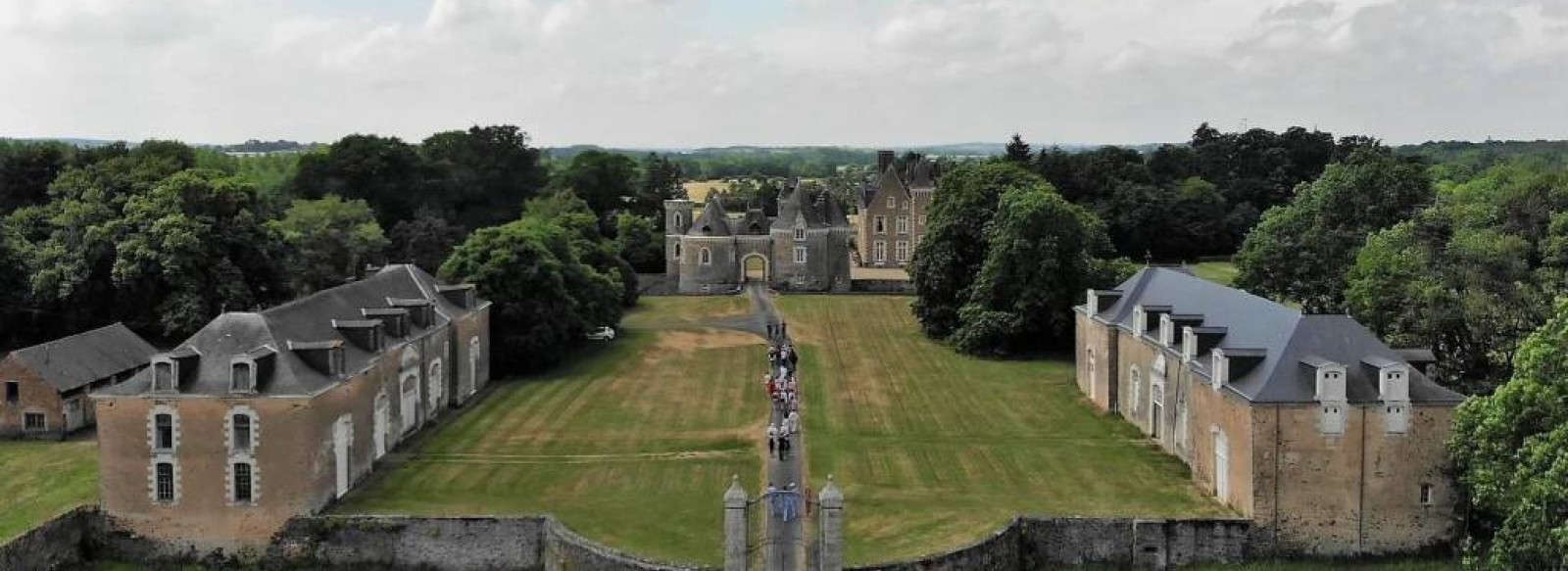 Visite guidee des exterieurs du Chateau de Bourmont - Journees Europeennes du Patrimoine