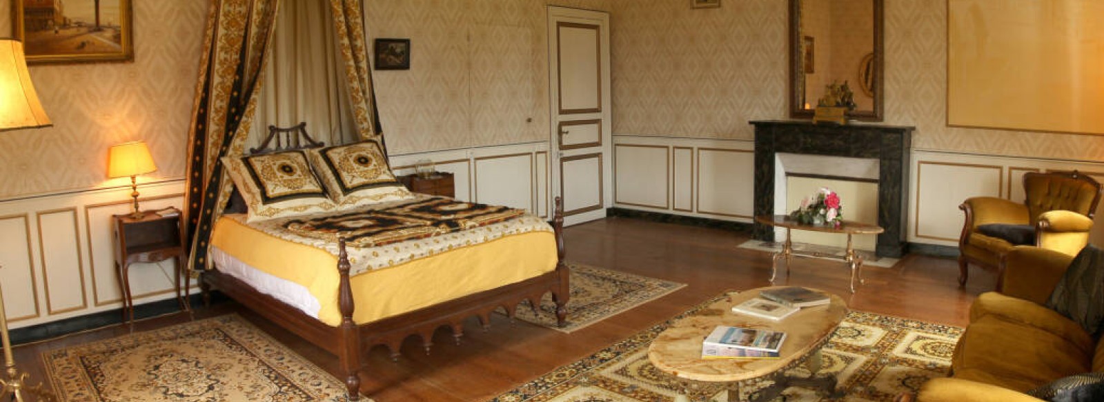 CHATEAU DU HALLAY - CHAMBRE VENITIENNE