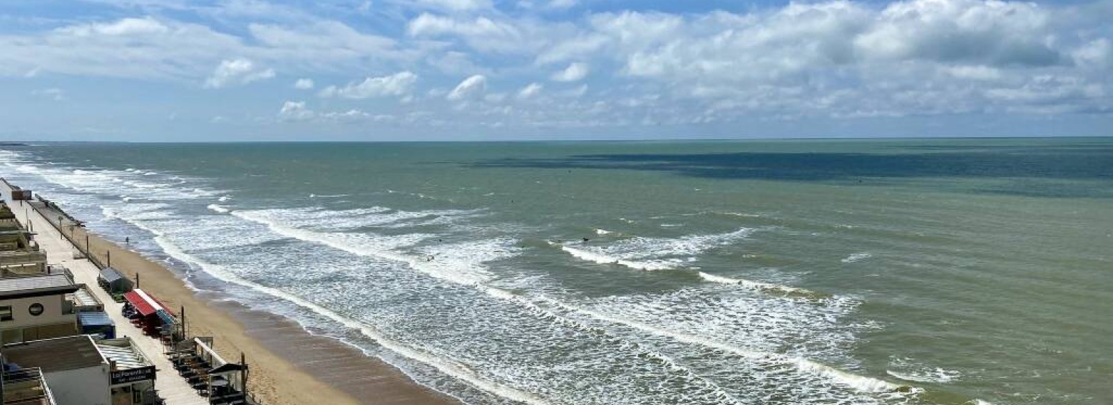 A la Grande Plage, appartement lumineux face a la mer pour 4