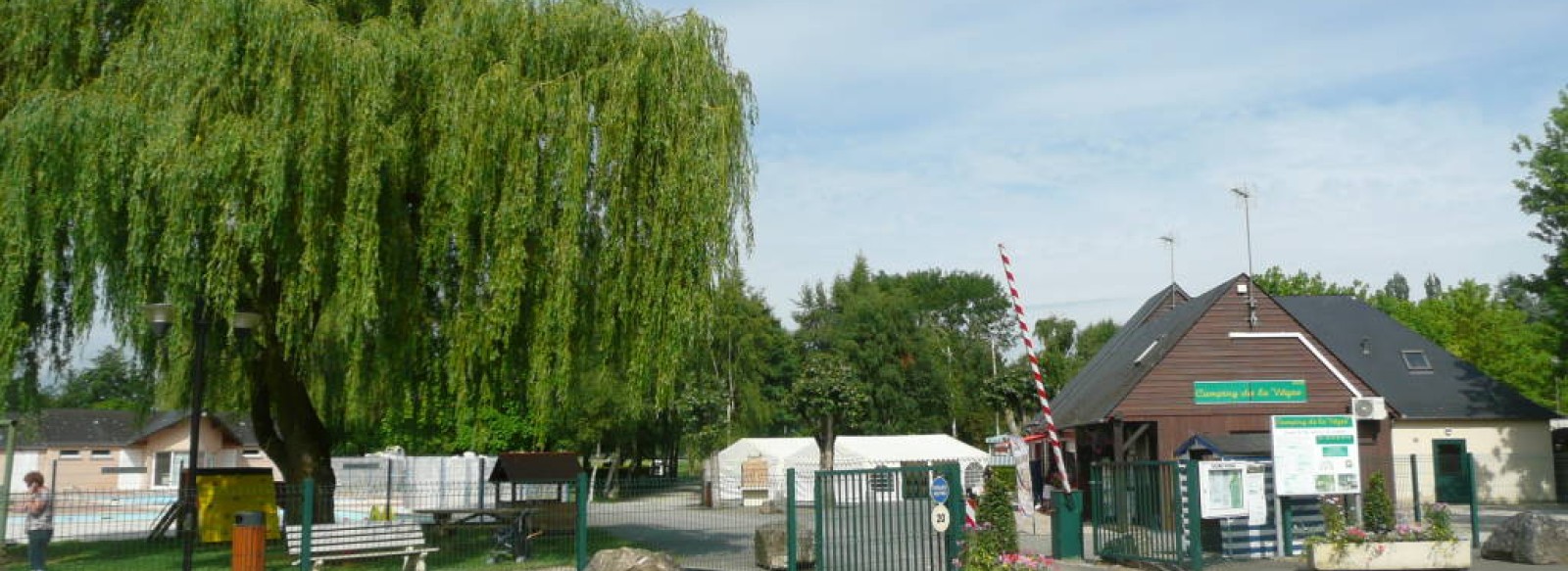 Piscine d'ete de Tennie