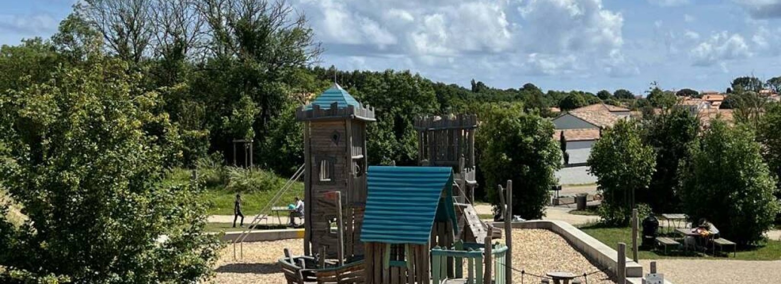 Square du parc de la Jarrie