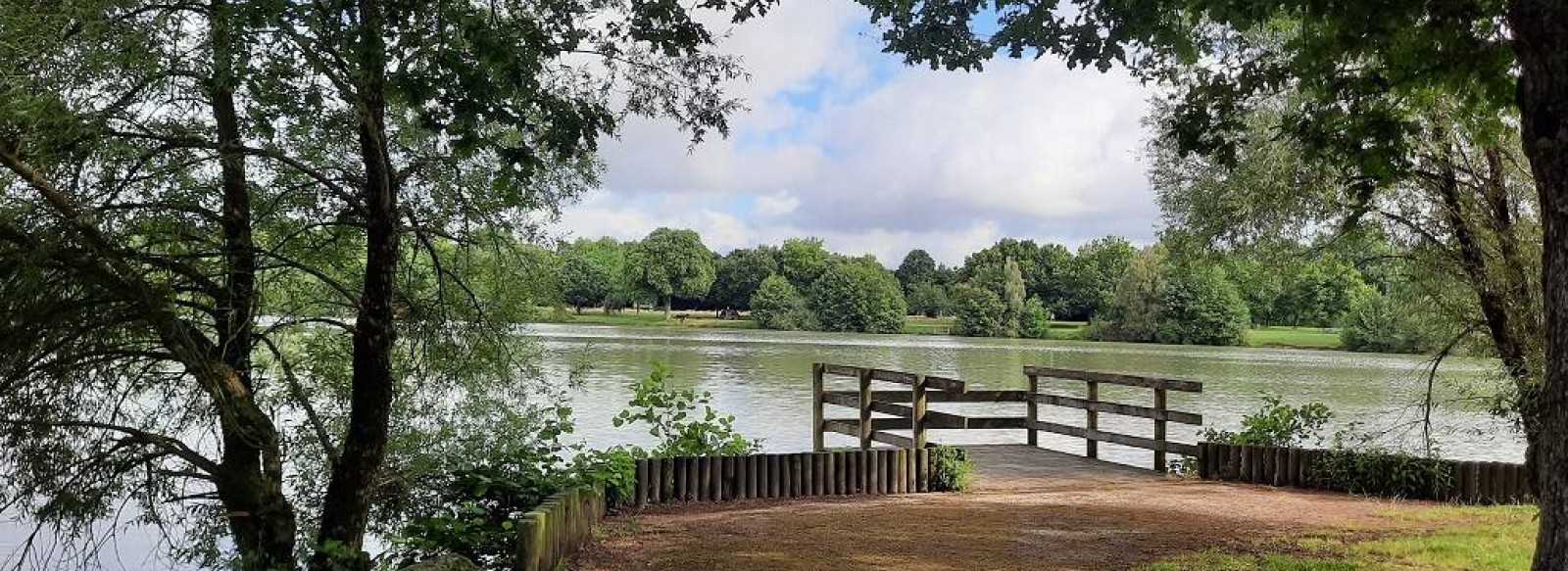 Aire de pique nique de l'Etang de la Croix Verte