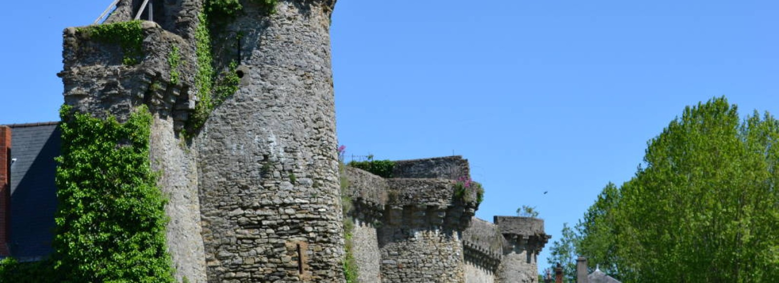 Les remparts et la porte Beucheresse